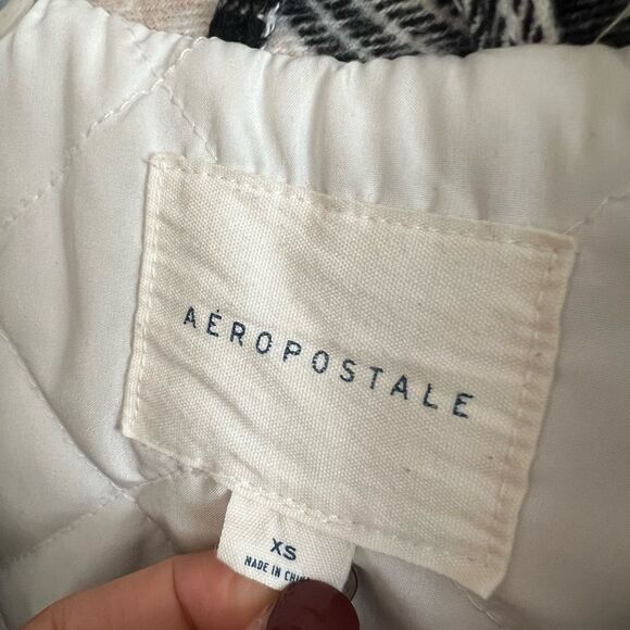 Aeropostale Plaid Quilted Lining Jacket - Picture 3 of 8